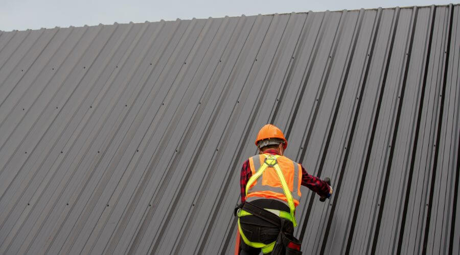 Professional residential roofers in Hermansville, MI